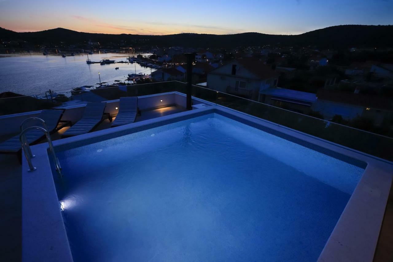 Villa Adastra Vinišće Kültér fotó