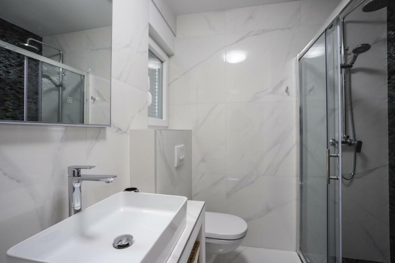 Villa Adastra Vinišće Kültér fotó